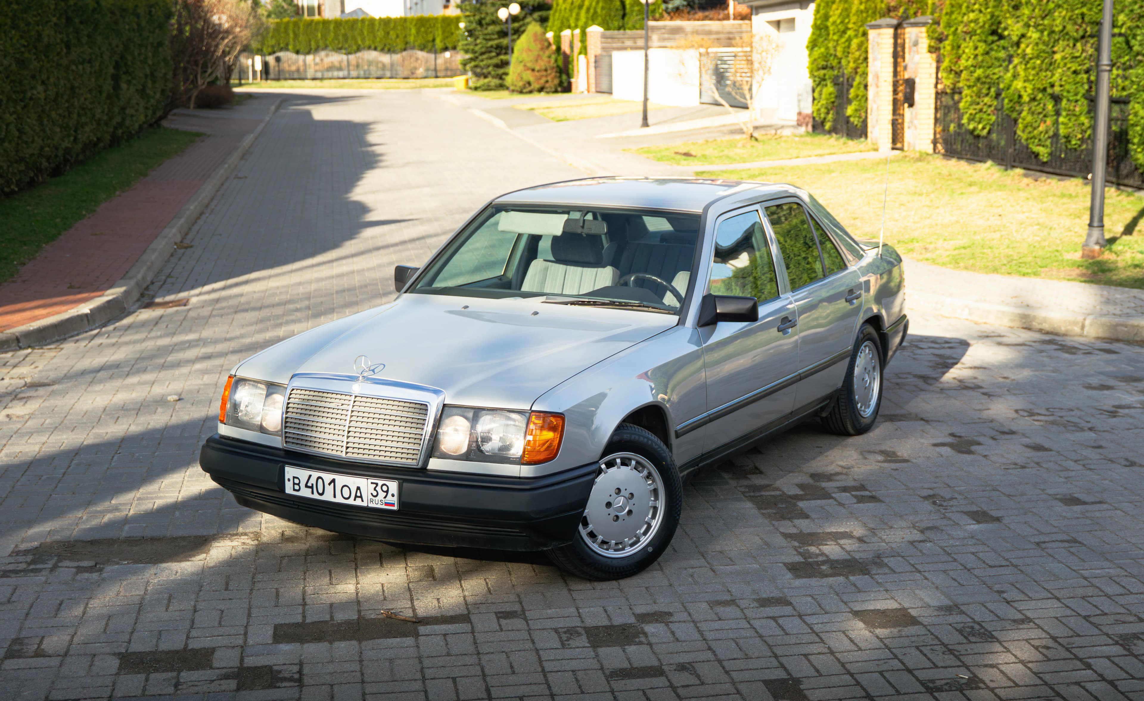 Mercedes-Benz 124 