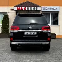 Toyota Land Cruiser 200 4