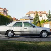 Mercedes-Benz 124  2