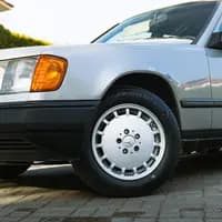 Mercedes-Benz 124  7