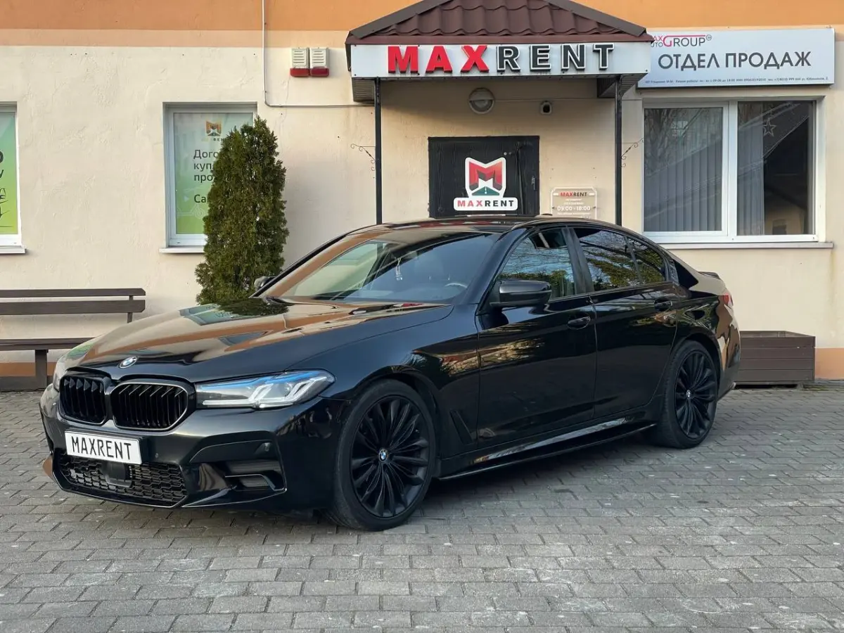 BMW 5 Series G30, 2020 — фотография из автопарка Maxrent