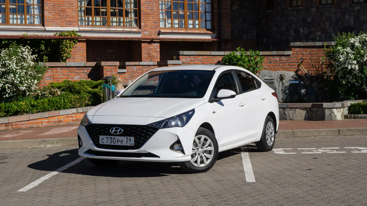 Hyundai Solaris, 2021 — фотография из автопарка Maxrent