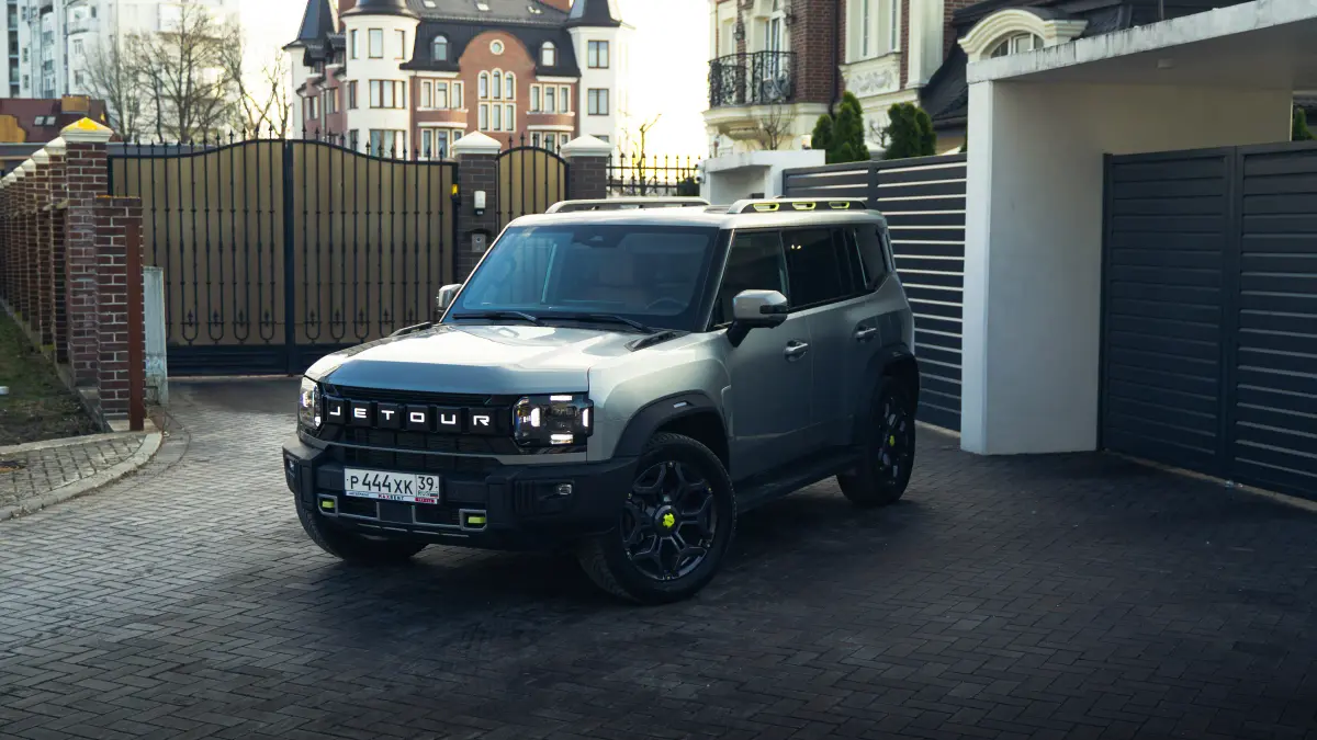 Jetour T2, 2024 — фотография из автопарка Maxrent