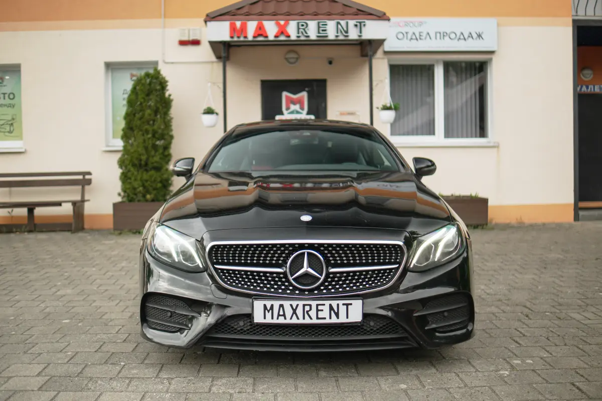 Mercedes E-class, 2020 — фотография из автопарка Maxrent