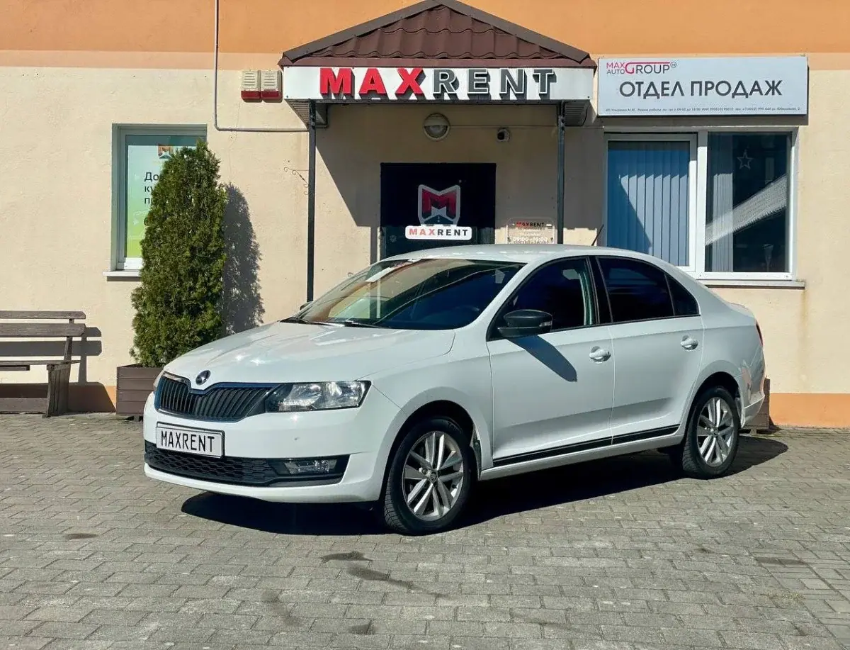 Skoda Rapid, 2018 — фотография из автопарка Maxrent